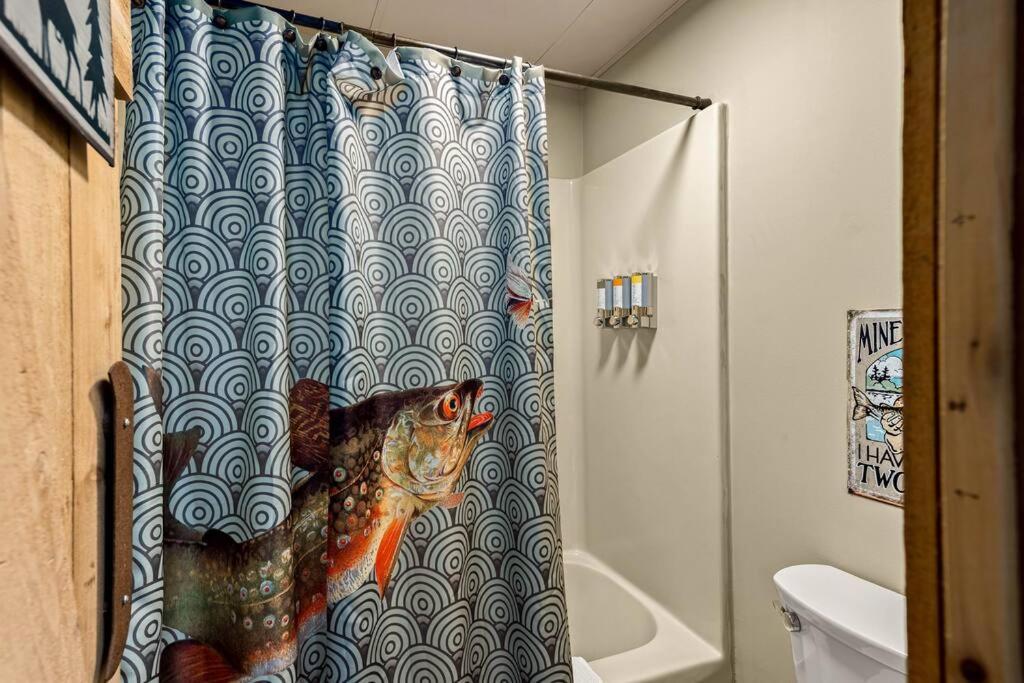 Stonegate Lodge 2 Queen Beds Wifi 50In Roku Tv Salt Water Pool Room #105 Юрека Спрингс Екстериор снимка